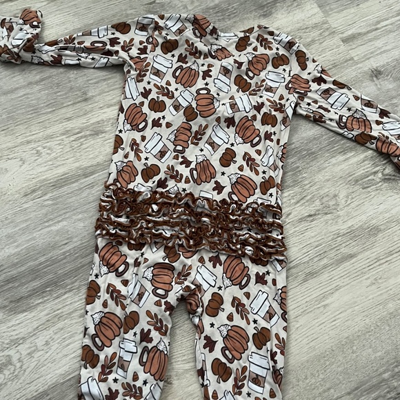 Pumpkin Spice Baby Ruffle Footed Romper | 12–18 Months - Picture 8 of 9